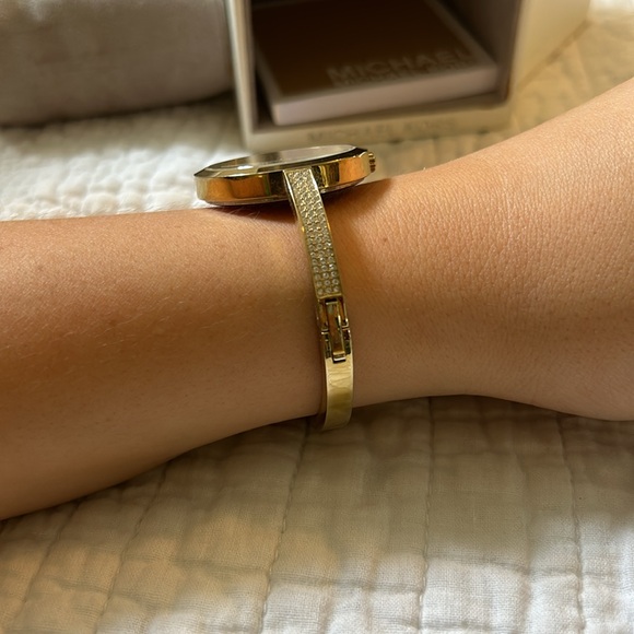 Stunning Michael Kors Watch - Picture 4 of 6